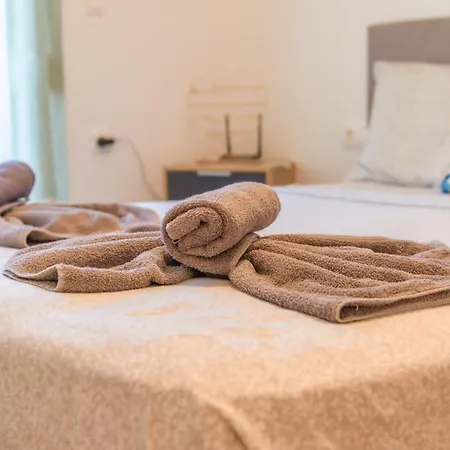 Helios Red & Blue Apartman *