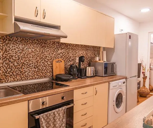 Apartman Helios Red & Blue