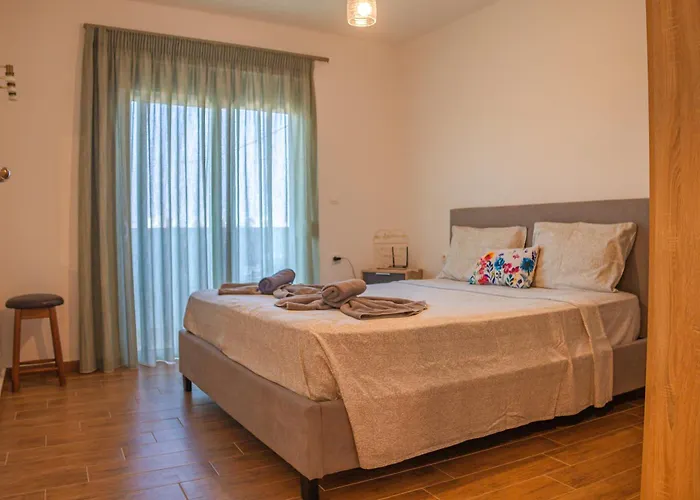 Apartman Helios Red & Blue